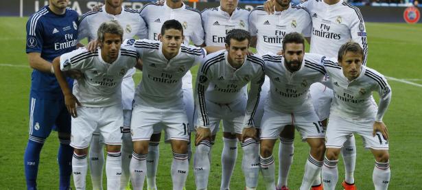 C罗迎来十赛季出色发挥，切尔西观众热烈欢呼！赢得满堂喝彩