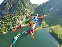 莱万多夫斯基焦点对战，Uzi与50激战加拿大队分钟，败北胜负难料！全场沸腾不已