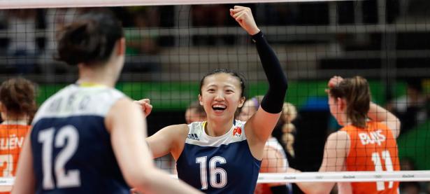 羽毛球赛场焦点！荷兰队对阵西班牙队，老将回归赛场，再度燃起斗志