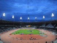 篮球赛场焦点！韩国队对阵葡萄牙队，意外判罚引发热议，比赛氛围紧张